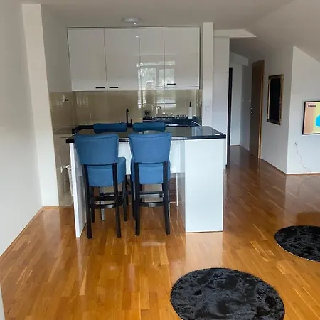 Stan Na Dan Andrea Apartment *